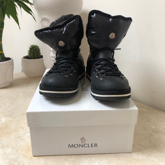 Hold! Moncler Inaya size 39 women puffer boot EUC - Picture 13 of 16
